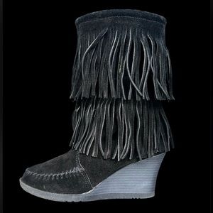 Minnetonka Black Leather Fringe Boots 8.5